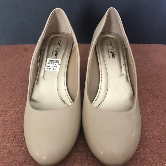 Comfort Plus Beige Woman’s Heels Size 9.5 M
